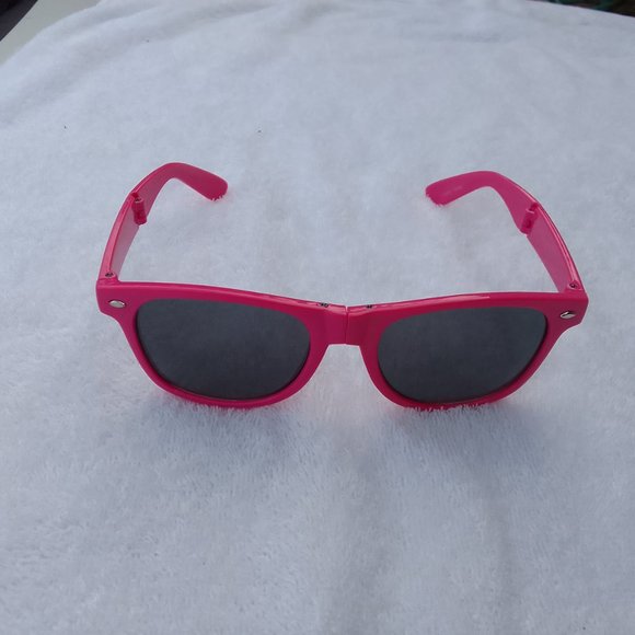 Bundle 1 Jessica Simpson sunglass & 2 gift pairs, brand new main image 5